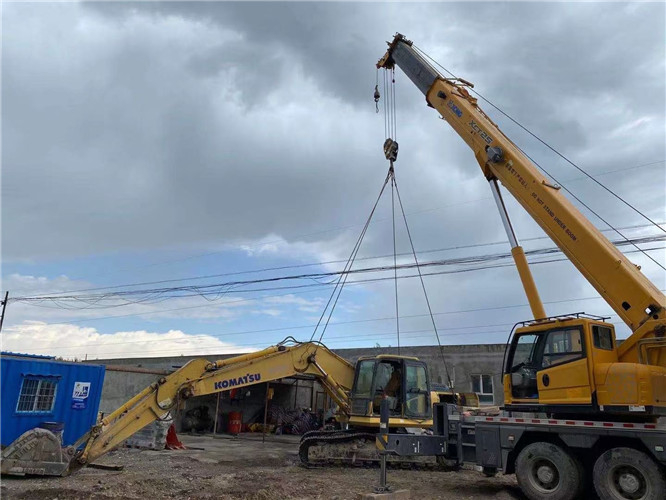 黎平县25吨吊车的工作半径是多少？